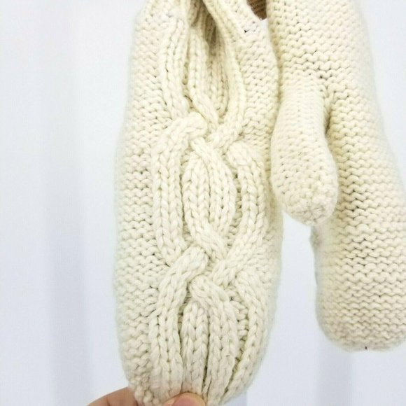 SOLD. The North Face Cable Minna Mitt Fleece Lin - Picture 2 of 2